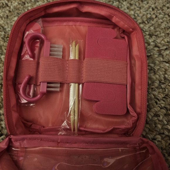 Nail Kit In Pink Case - Picture 2 of 5